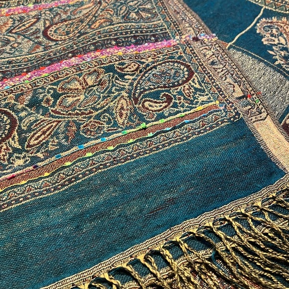 Mosaic printed Scarf - Picture 3 of 3